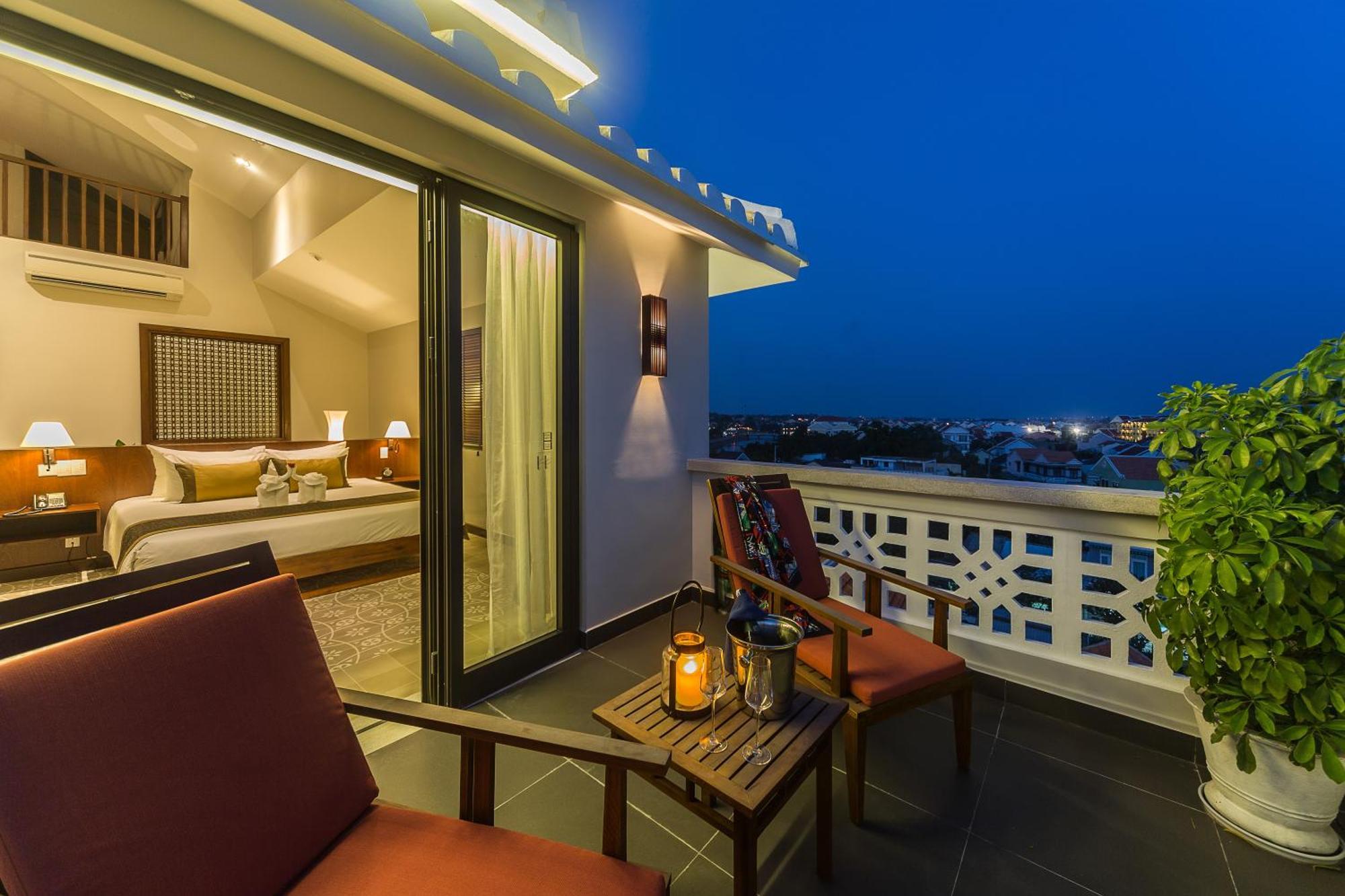Rivertown Hoi An Resort & Spa Exterior foto A suite at the hotel